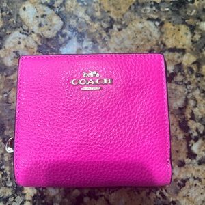 Coach Canvas Wallet Hot Pink With Horse And Carriage Logo
**NEW**